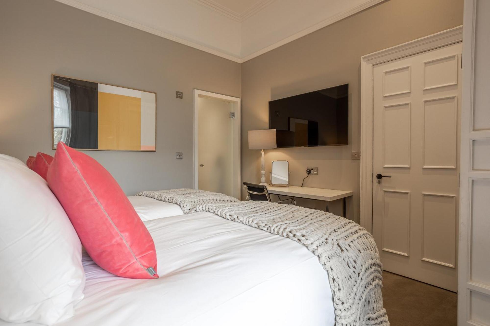 No1 Apartments & Bedrooms St Andrews - St Mary'S ภายนอก รูปภาพ
